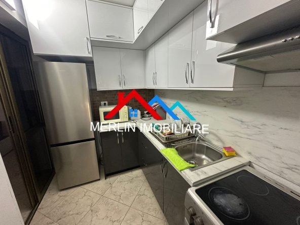 Tirane, jepet me qera apartament 1+1+Ballkon Kati 3, 74 m² 500 € (RRUGA MYSLYM SHYRI)