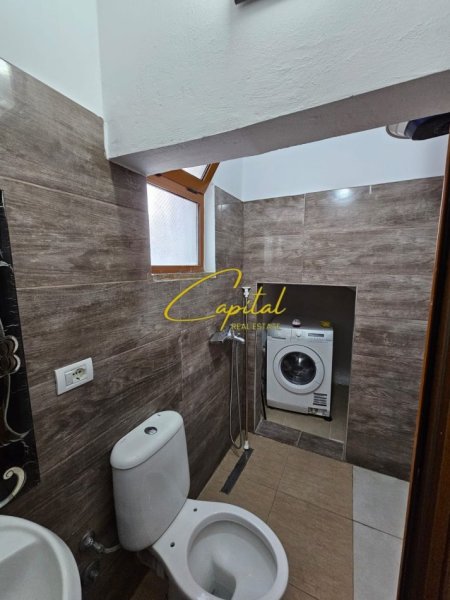 Tirane, jepet me qera apartament 1+1 Kati 2, 60 m² 400 € (SELITE)
