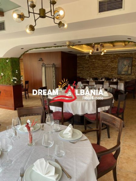 Tirane, jepet me qera bar-resorant Kati 1, 500 m² 5.000 € (Berryli)