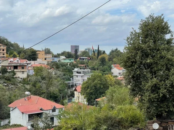 SHITET APARTAMENT 2+1+2   165.000 € (Rruga e Elbasanit)