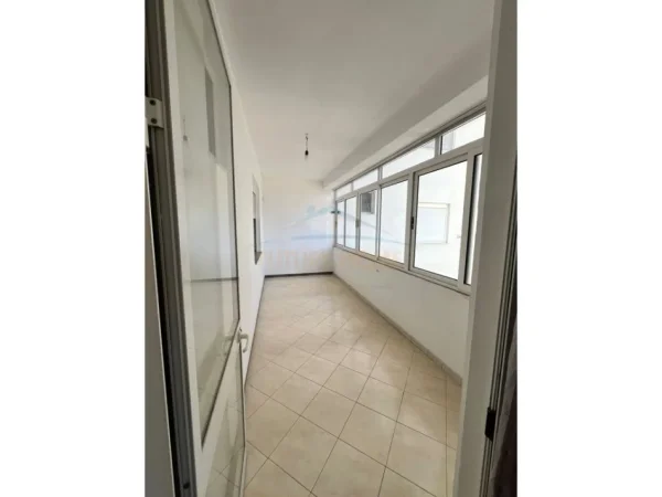 Ish URT jepet me qera apartament 1+1 Kati 4, 80 m² 300 € (Durrës)