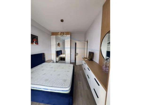 Tirane, jepet me qera apartament 2+1 , 100 m² 500 € (Unaza e Re, Tirane)