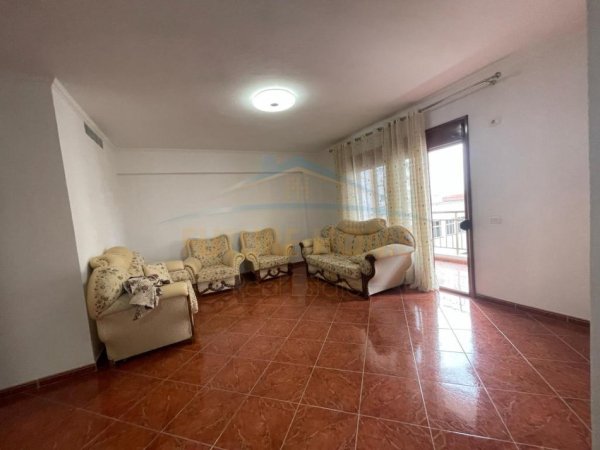 Durres, jepet me qera apartament 3+1+Ballkon Kati 5, 136 m² 500 € (Pranë Markatës, Durrës)