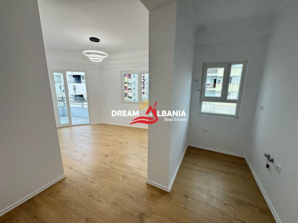 Tirane, shitet apartament 1+1+Ballkon Kati 4, 60 m² 93.000 € (Ne Astir - ID 41111060)