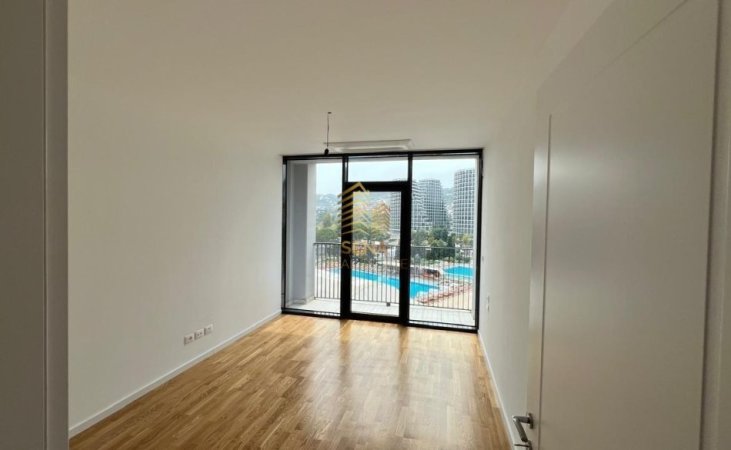 Tirane, jepet me qera ambjent biznesi Kati 7, 136 m² 1.400 € (Rruga e Kosovarëve)