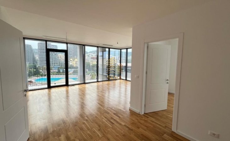 Tirane, jepet me qera ambjent biznesi Kati 7, 136 m² 1.400 € (Rruga e Kosovarëve)