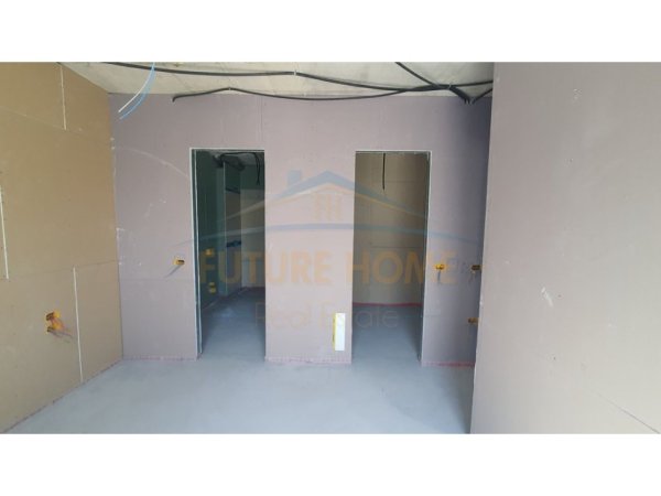 Tirane, shitet apartament 3+1 Kati 1, 140 m² 395.000 € (Liqeni i Thate)
