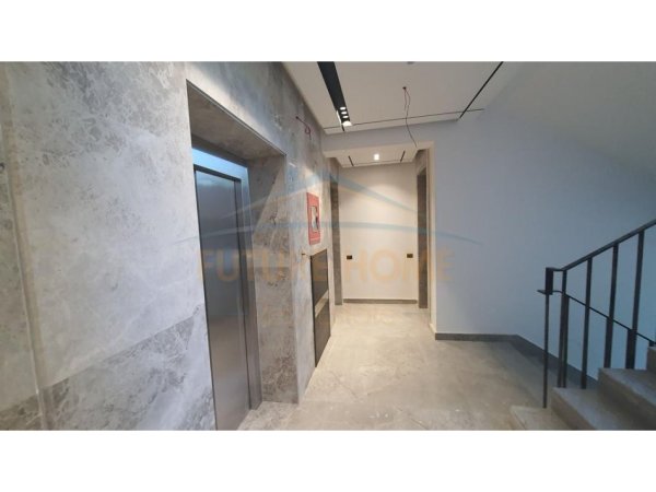Tirane, shitet apartament 3+1 Kati 1, 140 m² 395.000 € (Liqeni i Thate)