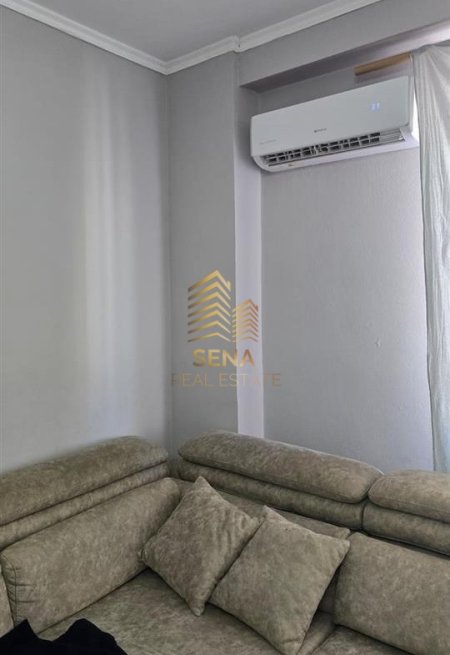 Tirane, jepet me qera apartament 1+1+Ballkon Kati 7, 75 m² 350 € (Rruga Besim Alla)