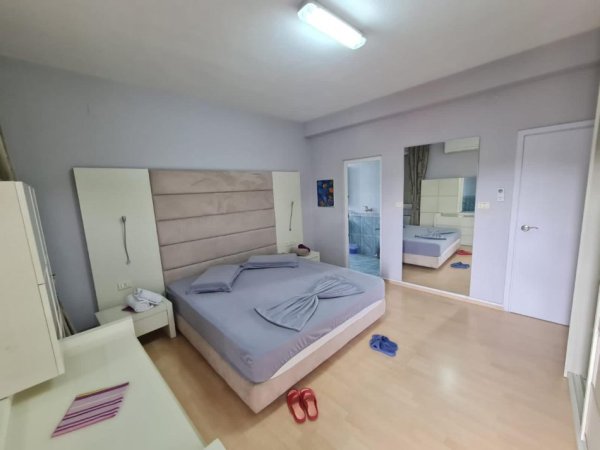 Tirane, jepet me qera Vile 3 Katshe , 3.500 € (Rruga Todi Shkurti)