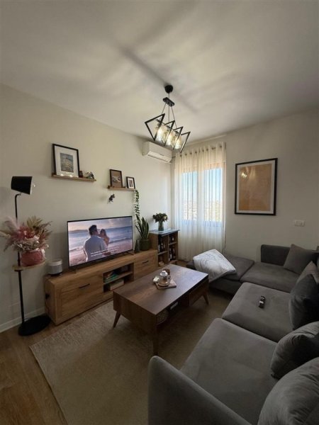 Tirane, shes apartament 1+1+Ballkon Kati 6, 71 m² 112.000 € (KINOSTUDIO)