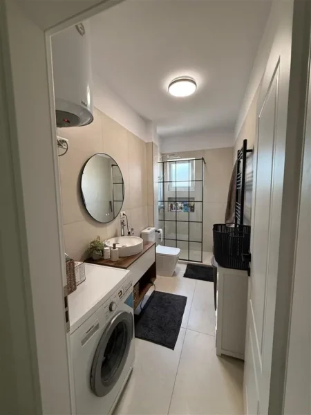 Tirane, shes apartament 1+1+Ballkon Kati 6, 71 m² 112.000 € (KINOSTUDIO)