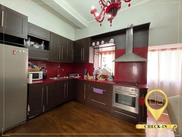 Tirane, shitet apartament 2+1+Aneks+Ballkon Kati 4, 120 m² (Qender)