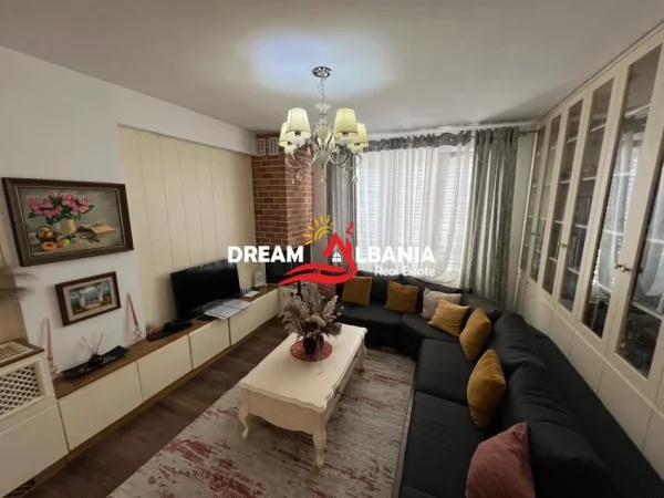 Tirane, shitet apartament 2+1+Ballkon Kati 1, 127 m² 270.000 € (Tek Rezidenca Kodra e Diellit 1)