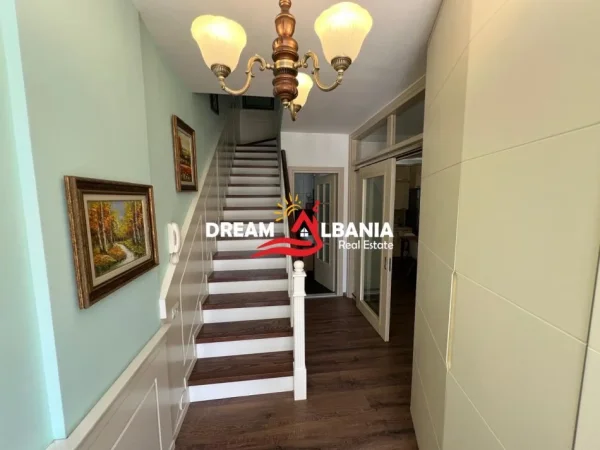 Tirane, shitet apartament 2+1+Ballkon Kati 1, 127 m² 270.000 € (Tek Rezidenca Kodra e Diellit 1)