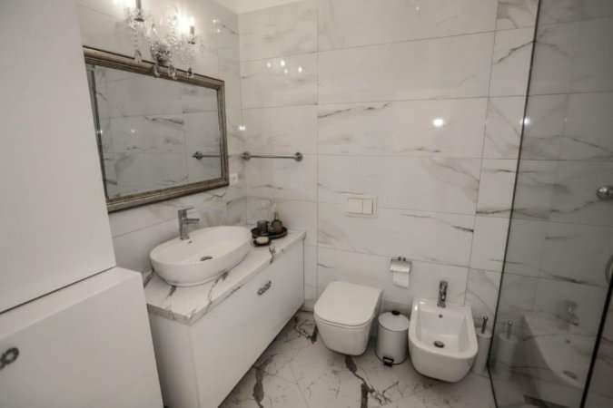 Tirane, jepet me qera apartament 1+1 Kati 6, 78 m² 850 € (Square 21)
