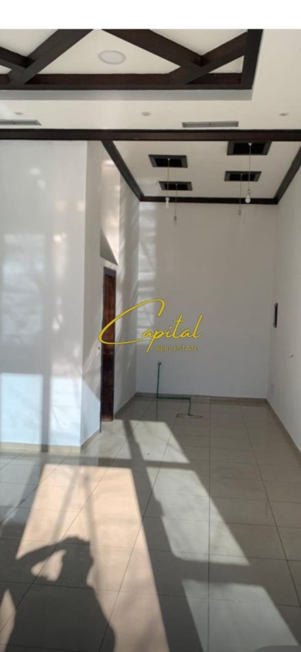 Tirane, jepet me qera dyqan Kati 0, 34 m² 350 € (BRRYLI)