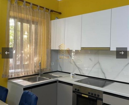 Tirane, jepet me qera apartament 1+1+Ballkon Kati 1, 65 m² 450 € (Rruga Memo Meto)