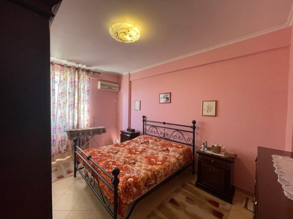 Tirane, shitet apartament 3+1+Ballkon , 135 m² 185.000 € (Porcelan)