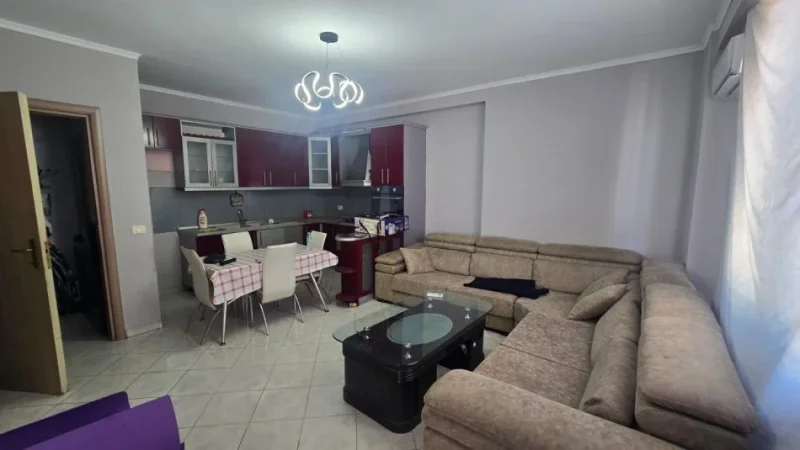 Tirane, jepet me qera apartament 1+1+Ballkon Kati 7, 70 m² 380 € (Besim Alla)
