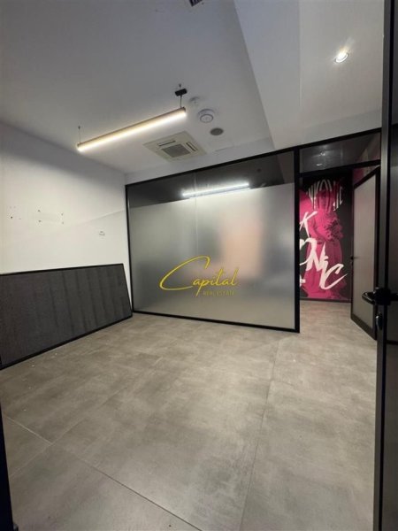 Tirane, jepet me qera dyqan Kati 1, 100 m² 2.200 € (RRUGA SAMI FRASHERI)