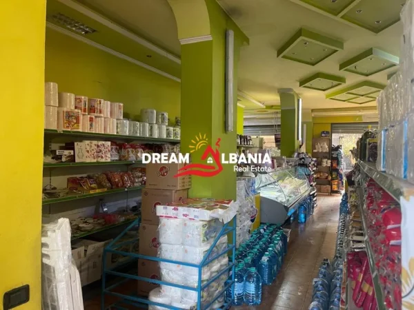 Tirane, shitet dyqan Kati 0, 116 m² 290.000 € (Ne Don Bosko)