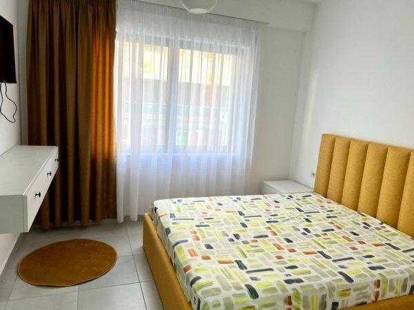 Tirane, jepet me qera apartament 2+1 Kati 2, 100 m² 800 € (KODRA E DIELLIT)
