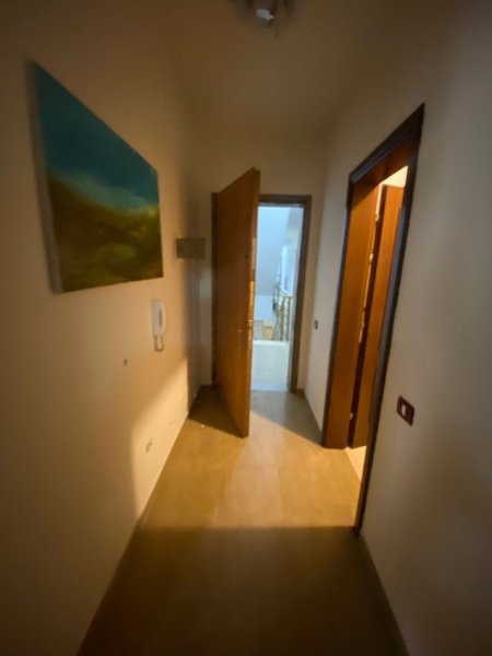 Tirane, jepet me qera apartament 1+1+Ballkon Kati 9, 70 m² 450 € (Perballe Delijorgjit Nela)