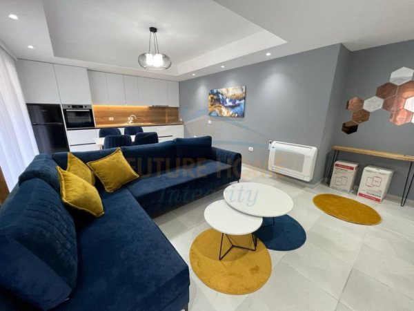 Tirane, jepet me qera apartament 2+1+Ballkon Kati 2, 100 m² 800 € (Rezidenca Kodra e Diellit 1)