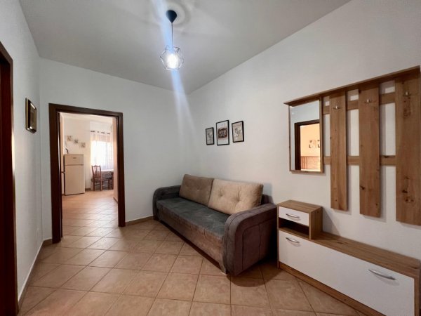 Tirane, jepet me qera apartament 2+1+Ballkon Kati 6, 92 m² 550 € (Rruga e Elbasanit)