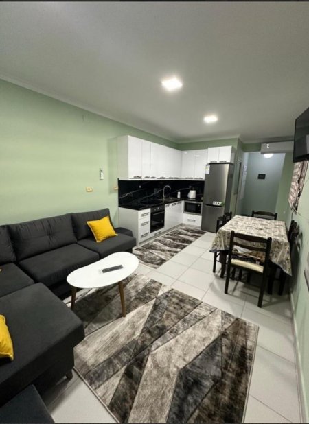 Tirane, jepet me qera apartament 1+1+Aneks+Ballkon Kati 5, 50 m² 450 € (Don Bosco)