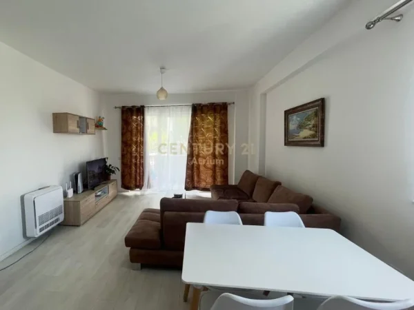 Tirane, jepet me qera apartament 2+1 Kati 2, 600 € (Liqeni i thate)