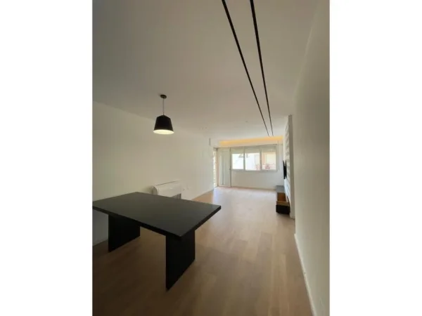 Tirane, jepet me qera apartament 3+1+Aneks+Ballkon Kati 3, 130 m² 1.200 € (Neom114277)