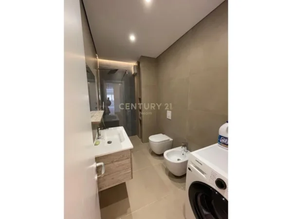 Tirane, jepet me qera apartament 3+1+Aneks+Ballkon Kati 3, 130 m² 1.200 € (Neom114277)