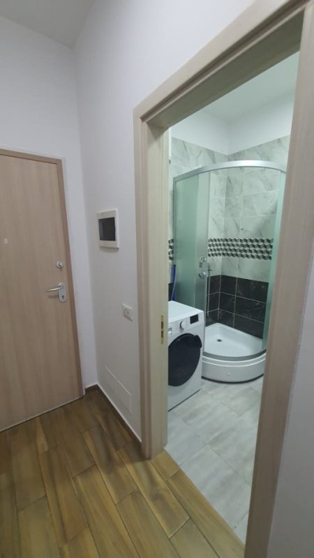 Tirane, jepet me qera apartament 1+1+Ballkon Kati 2, 50 m² 570 € (Komuna e Parisit,Rruga Tish Dahia)