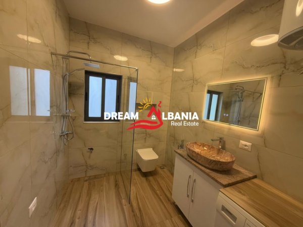 Tirane, jepet me qera apartament 2+1 , 95 m² 600 € 