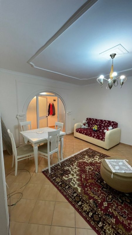 Tirane, jepet me qera apartament 2+1+Aneks+Ballkon Kati 4, 130 m² 600 € (Stadiumi Dinamo-Rruga Gjik Kuqali)