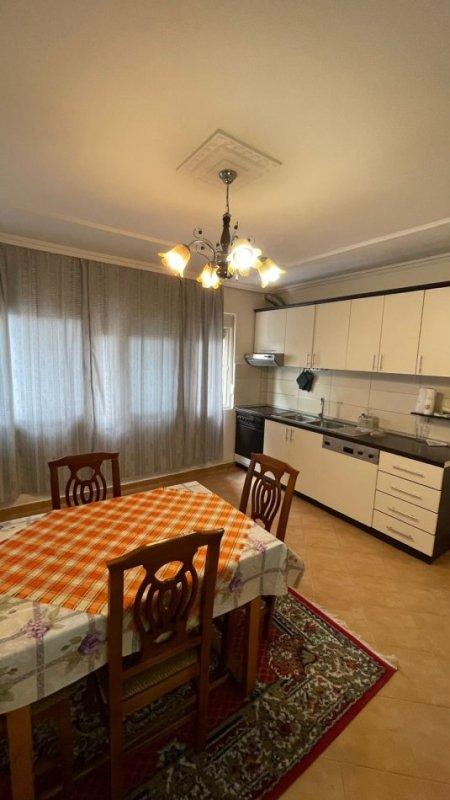 Tirane, jepet me qera apartament 2+1+Aneks+Ballkon Kati 4, 130 m² 600 € (Stadiumi Dinamo-Rruga Gjik Kuqali)