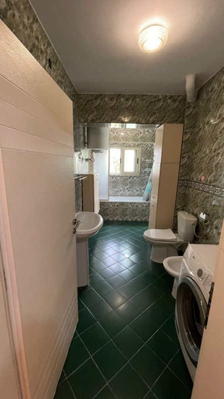 Tirane, jepet me qera apartament 2+1+Aneks+Ballkon Kati 4, 130 m² 600 € (Stadiumi Dinamo-Rruga Gjik Kuqali)