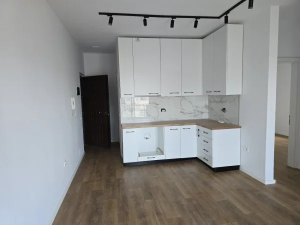 Tirane, shitet 2+1+Ballkon Kati 5, 76 m² 181.000 € (pazari i ri)
