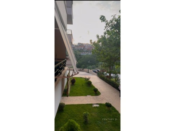 Tirane, jepet me qera apartament 2+1 Kati 4, 81 m² 750 € (Kopshti Botanik Zoologjik)