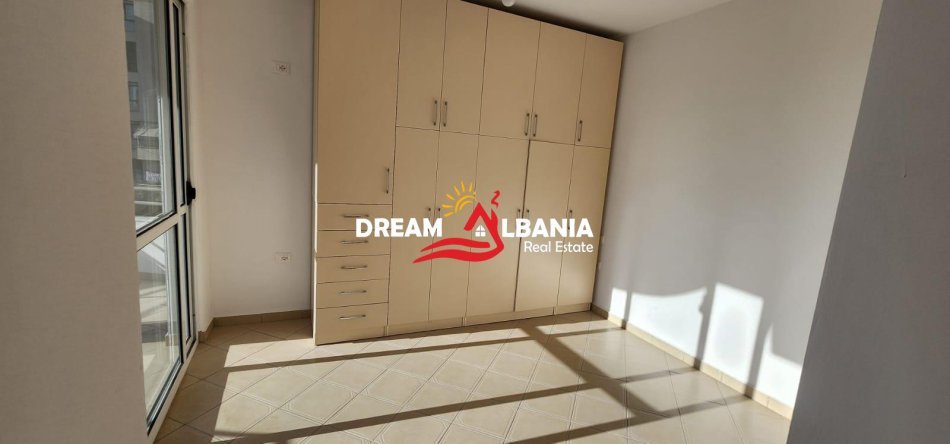 Tirane, shitet apartament 1+1 , 64 m² 85.000 € 