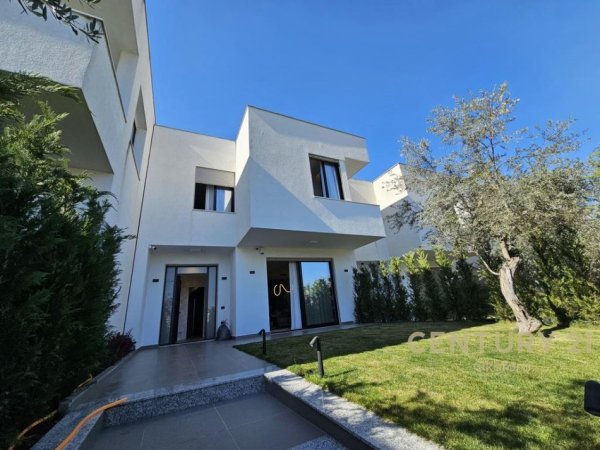 Tirane, shes Vile , 234 m² 600.000 € (Selitë)