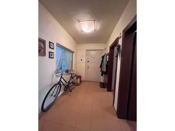 Tirane, shitet apartament 2+1 Kati 4, 82 m² 150.000 € (21 Dhjetorit)