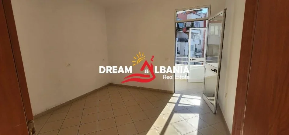 Tirane, shitet apartament 1+1 , 59 m² 78.000 € 