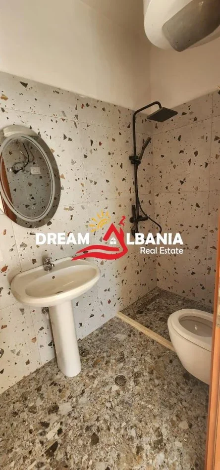 Tirane, shitet apartament 1+1 , 59 m² 78.000 € 