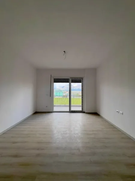 Tirane, shitet apartament 2+1+Ballkon Kati 2, 112 m² 95.000 € (Bulevardi blu)