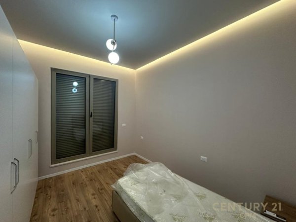 Tirane, jepet me qera apartament 2+1 Kati 8, 118 m² 1.400 € (Kompleksi Delijorgji)