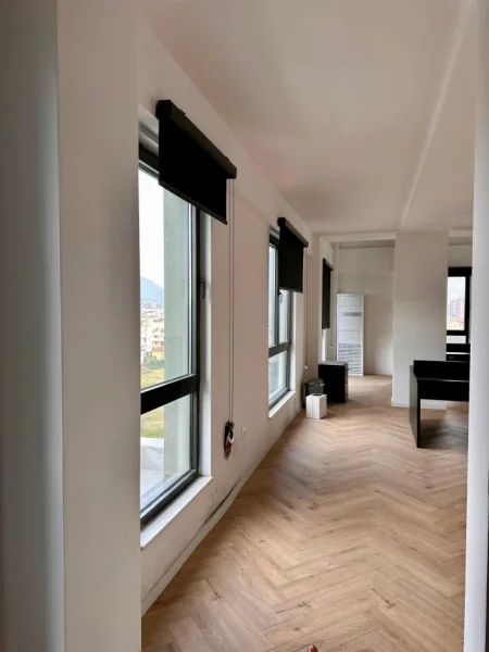 Tirane, shitet apartament duplex Dublex Kati 6, 360 m² 750.000 € (bulevardi i ri)