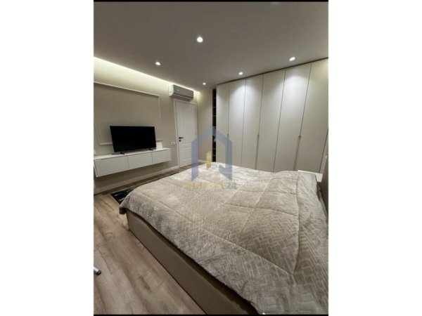 Tirane, shes 2+1+Ballkon Kati 7, 112 m² 252.900 € (Xhanfize Keko)